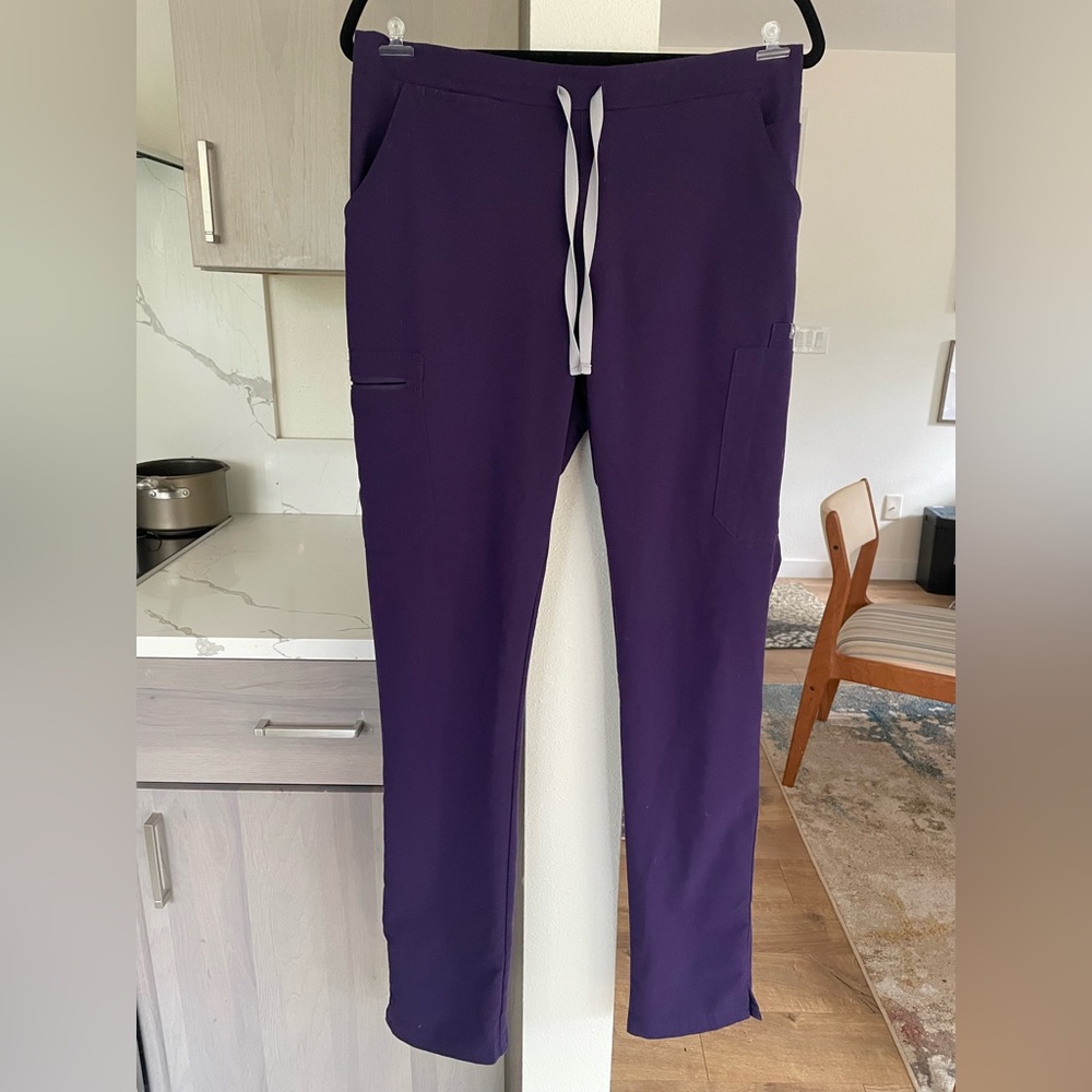 FIGS Yola Scrub Pants Sz. Medium Tall in Purple *RARE*